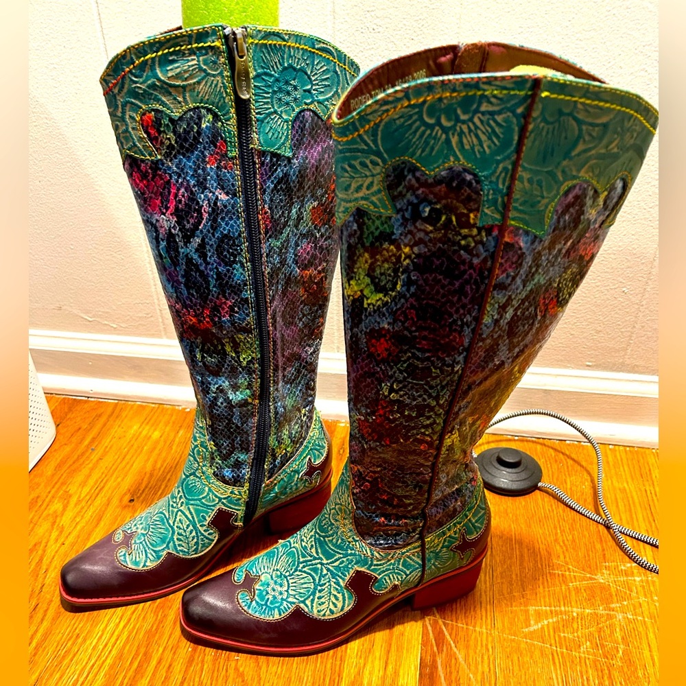NEW no box BEAUTIFUL COLORS L’Artiste springstep NEVER DISAPPOINTS calf boots